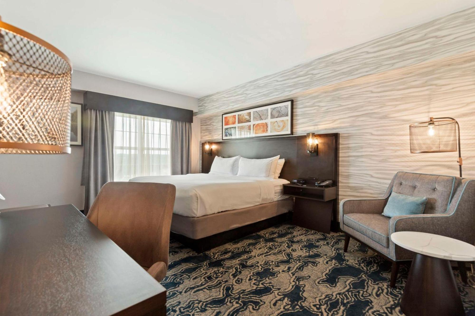 Doubletree By Hilton Front Royal Blue Ridge Shadows Hotel Екстериор снимка