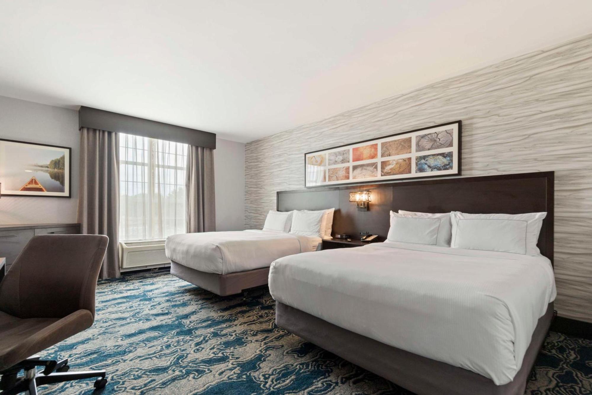 Doubletree By Hilton Front Royal Blue Ridge Shadows Hotel Екстериор снимка