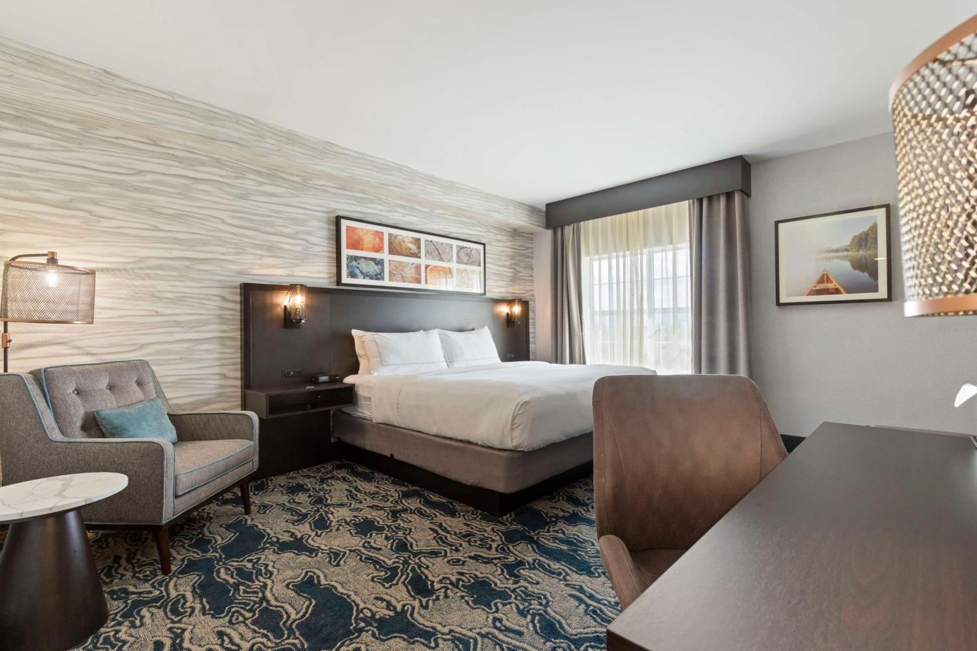 Doubletree By Hilton Front Royal Blue Ridge Shadows Hotel Екстериор снимка
