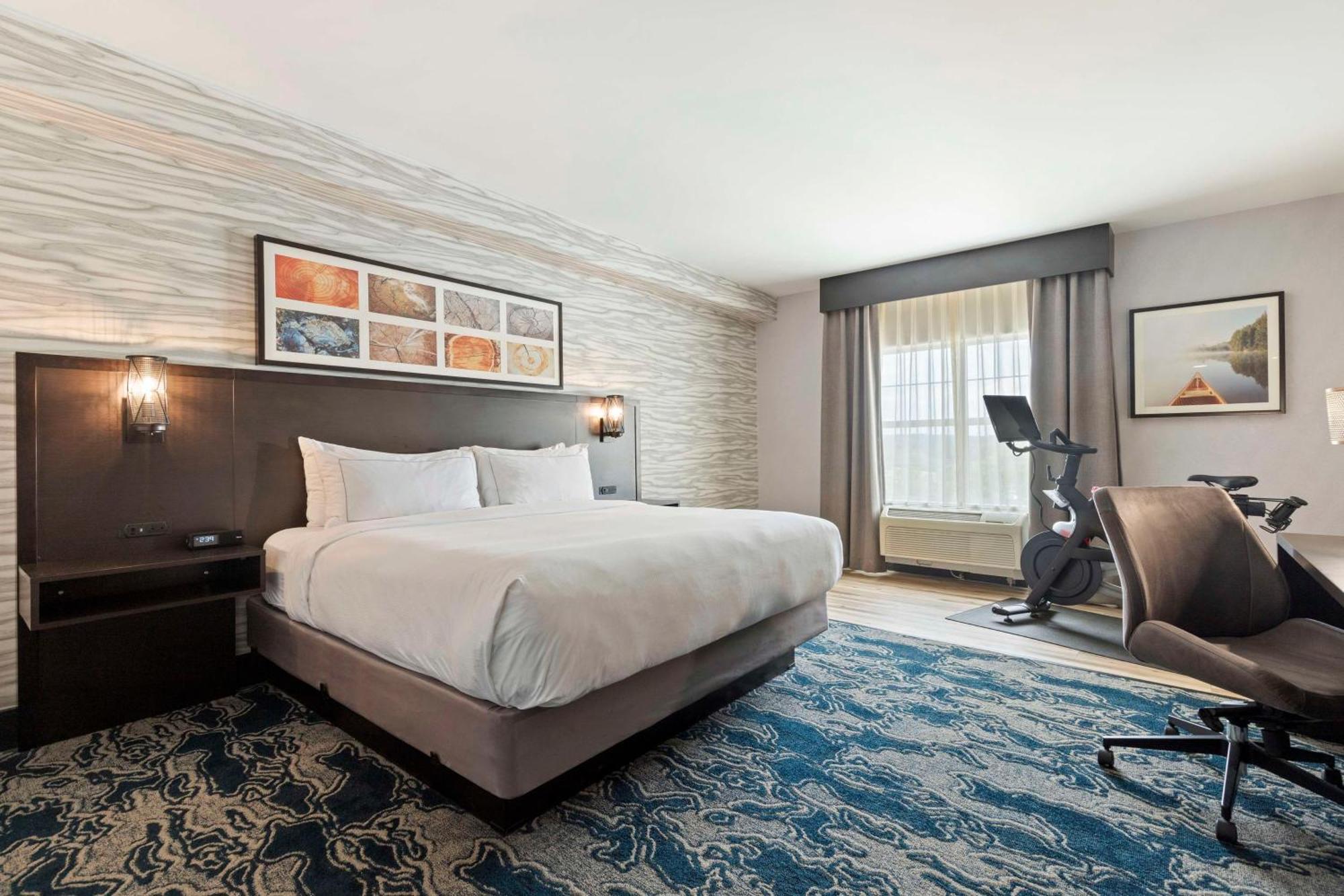 Doubletree By Hilton Front Royal Blue Ridge Shadows Hotel Екстериор снимка