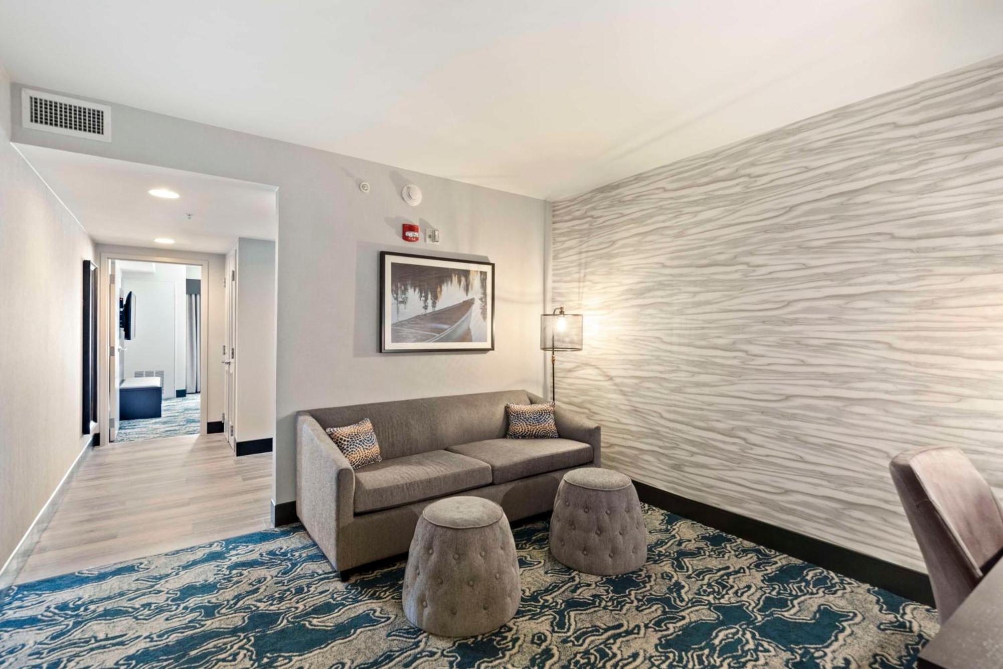 Doubletree By Hilton Front Royal Blue Ridge Shadows Hotel Екстериор снимка