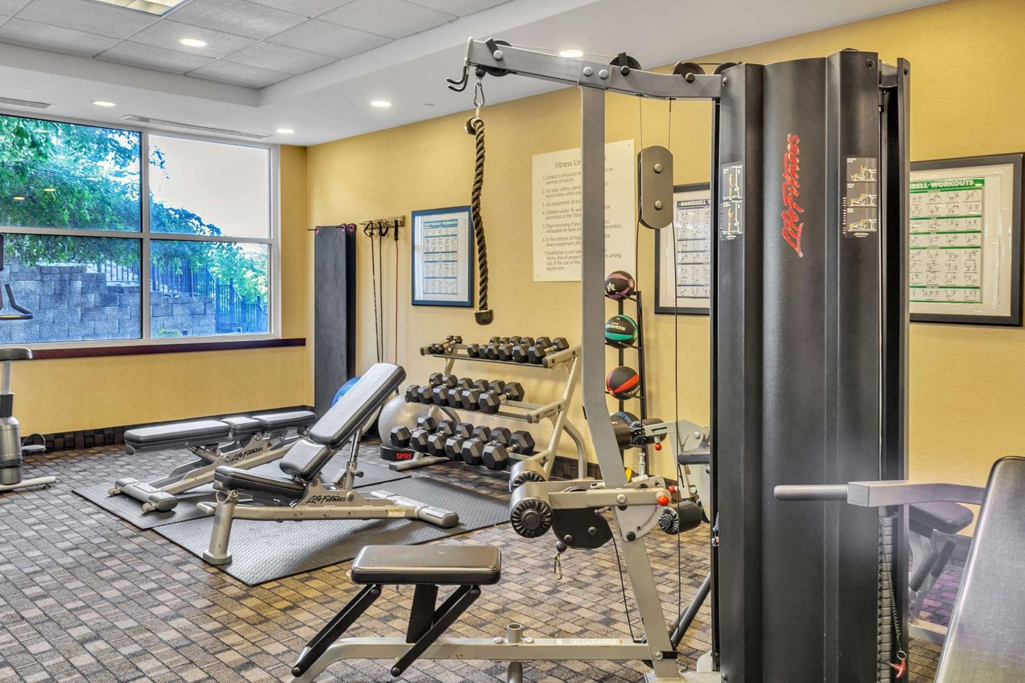 Doubletree By Hilton Front Royal Blue Ridge Shadows Hotel Екстериор снимка